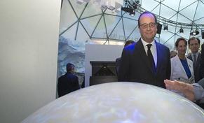 El presidente francés, François Hollande asiste a la ceremonia de inauguración de la Cumbre Mundial del Clima 2015 (COP21), en París 