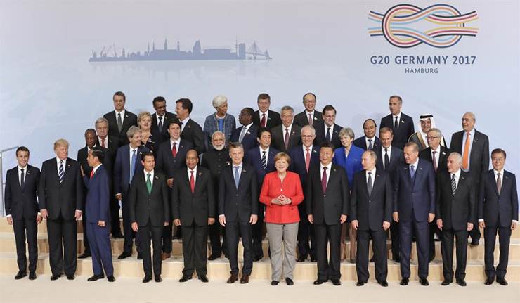 Los asistentaes a la Cumbre del G-20 posan para la foto grupal
